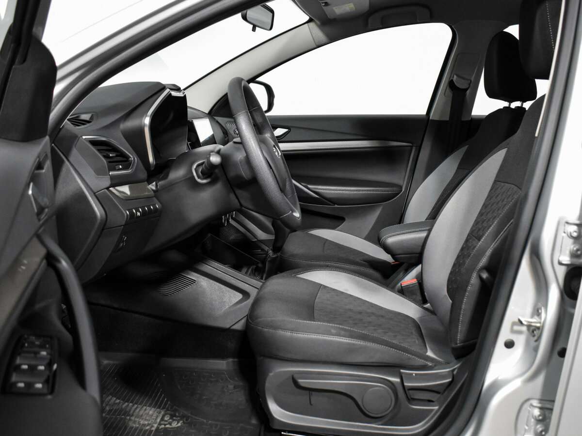 Купить Lada (ВАЗ) Vesta с пробегом. Фото: #9