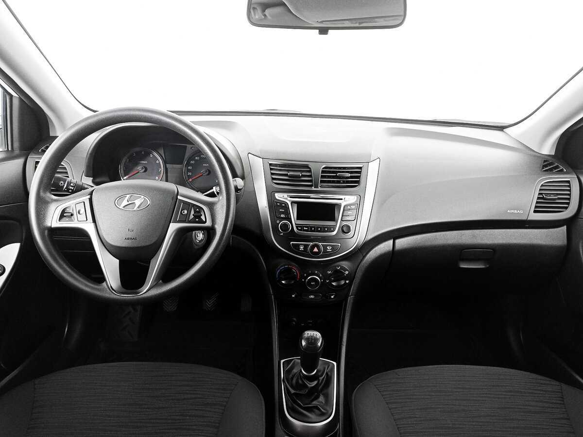 Купить Hyundai Solaris с пробегом. Фото: #9