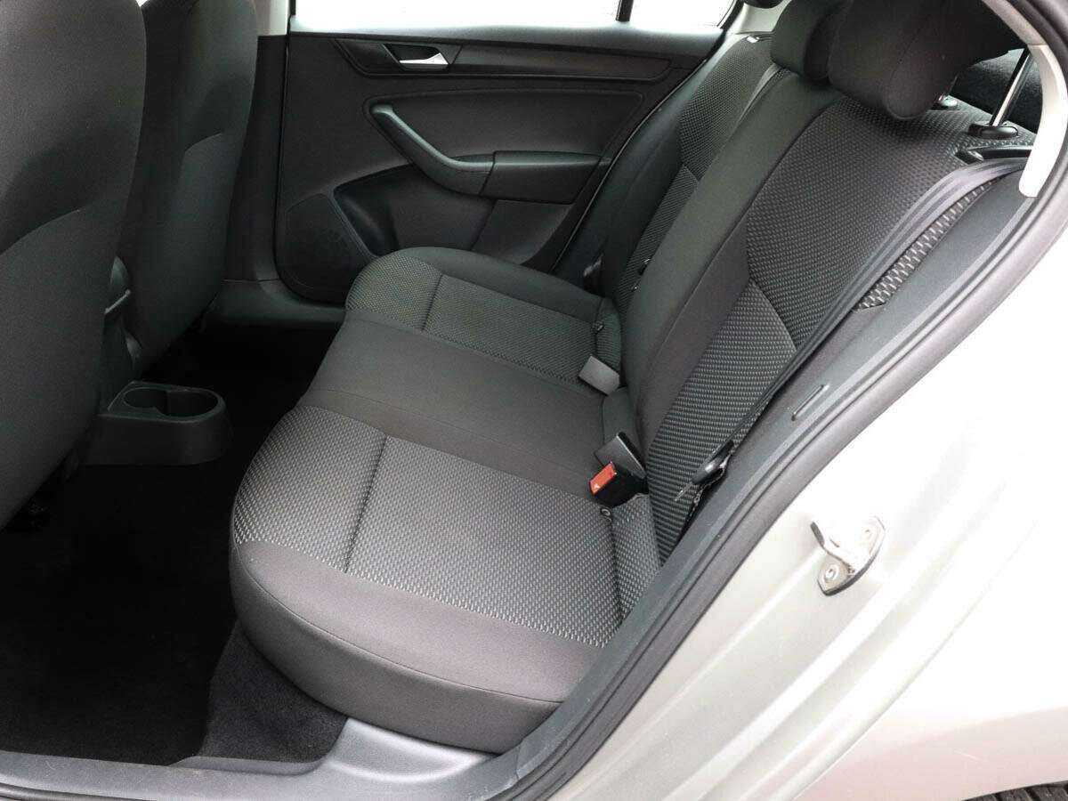 Купить Volkswagen Polo с пробегом. Фото: #7