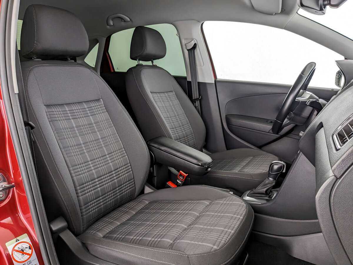 Купить Volkswagen Polo с пробегом. Фото: #18