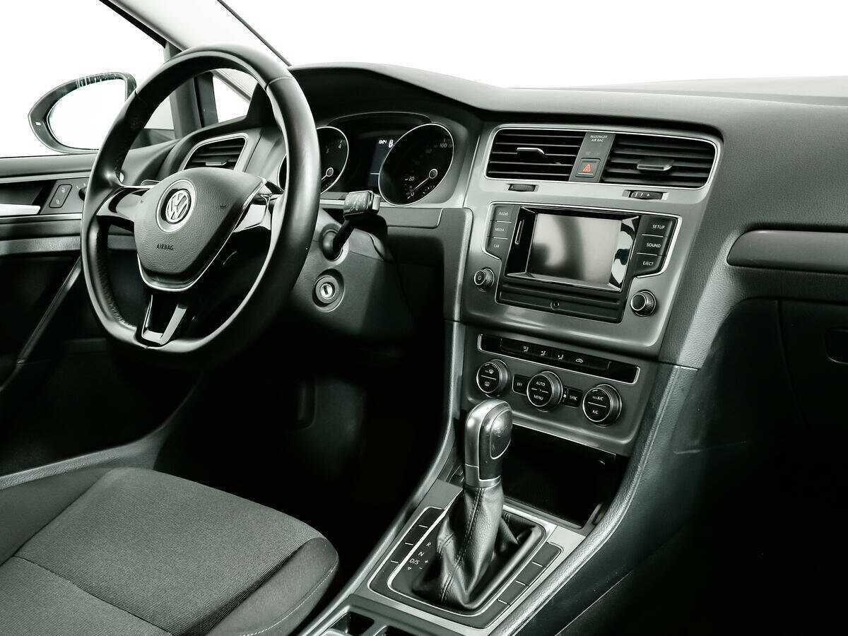 Купить Volkswagen Golf с пробегом. Фото: #8