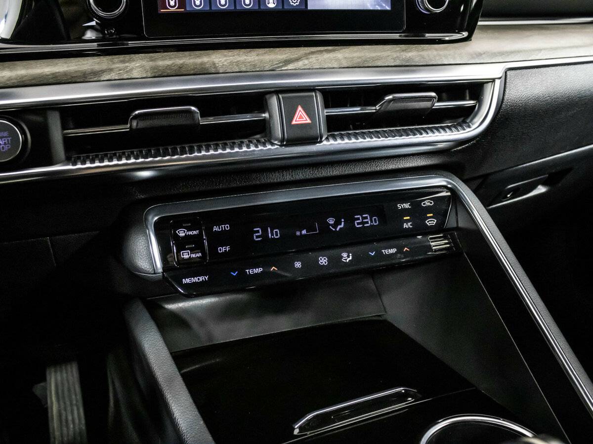 Купить Kia K5 с пробегом. Фото: #11