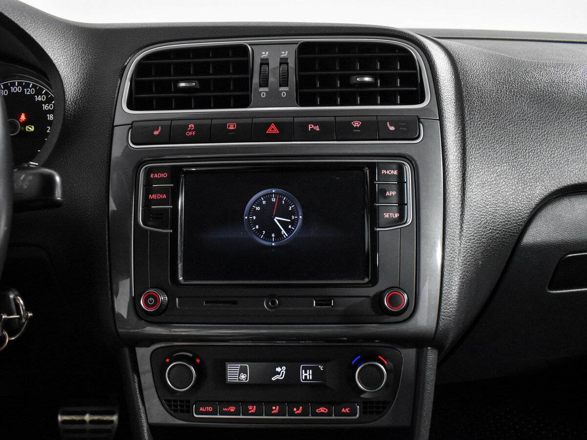 Купить Volkswagen Polo с пробегом. Фото: #14