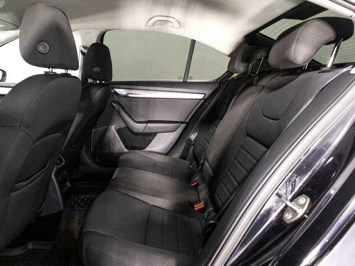 Купить Skoda Octavia с пробегом. Фото: #9