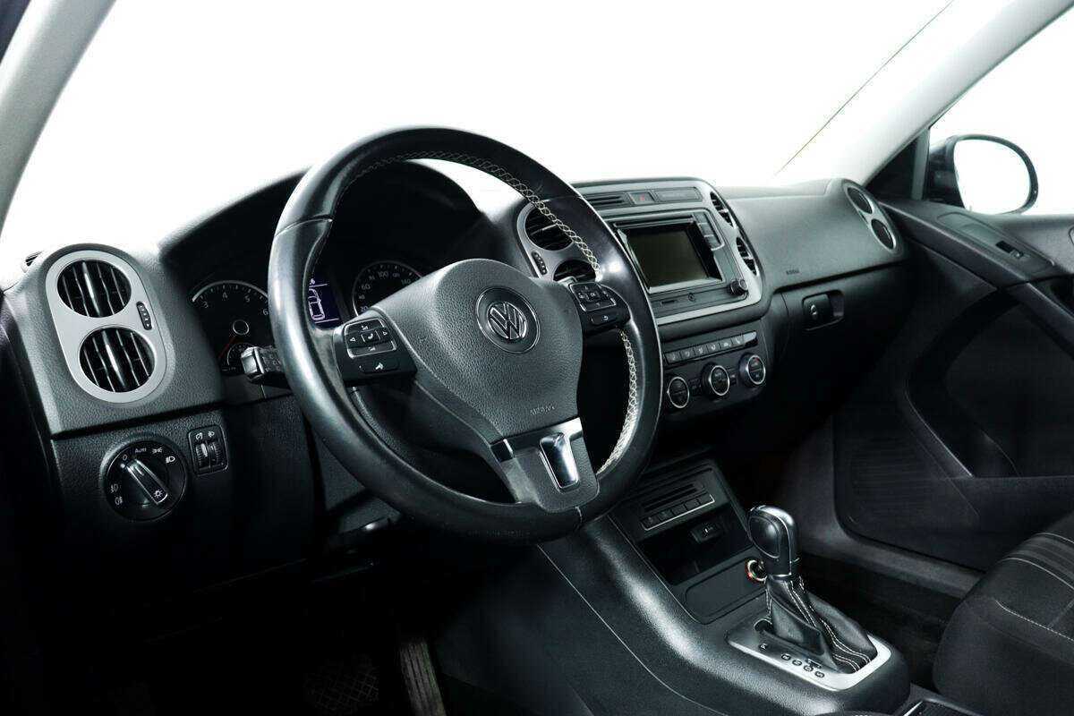 Купить Volkswagen Tiguan с пробегом. Фото: #12