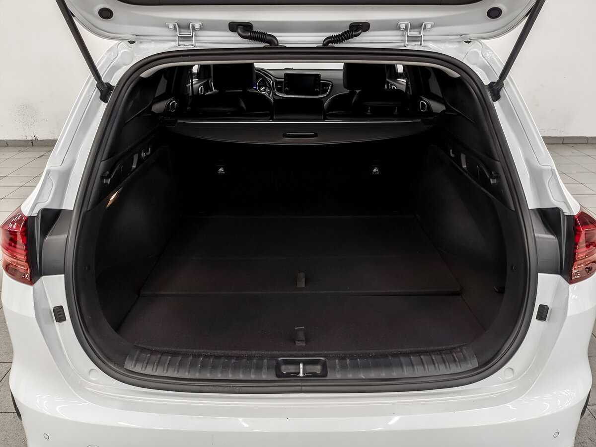 Купить Kia Ceed с пробегом. Фото: #10