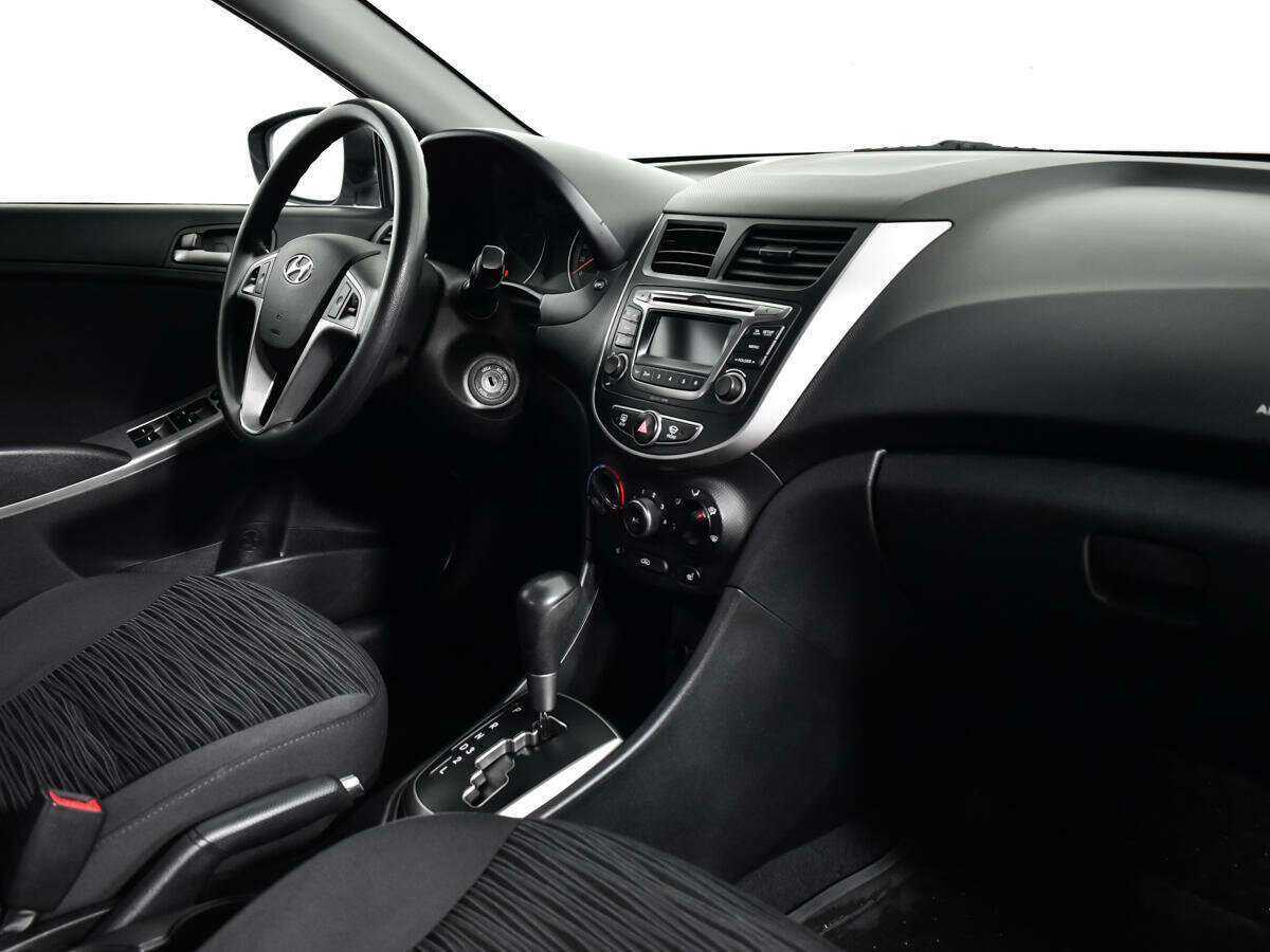 Купить Hyundai Solaris с пробегом. Фото: #8