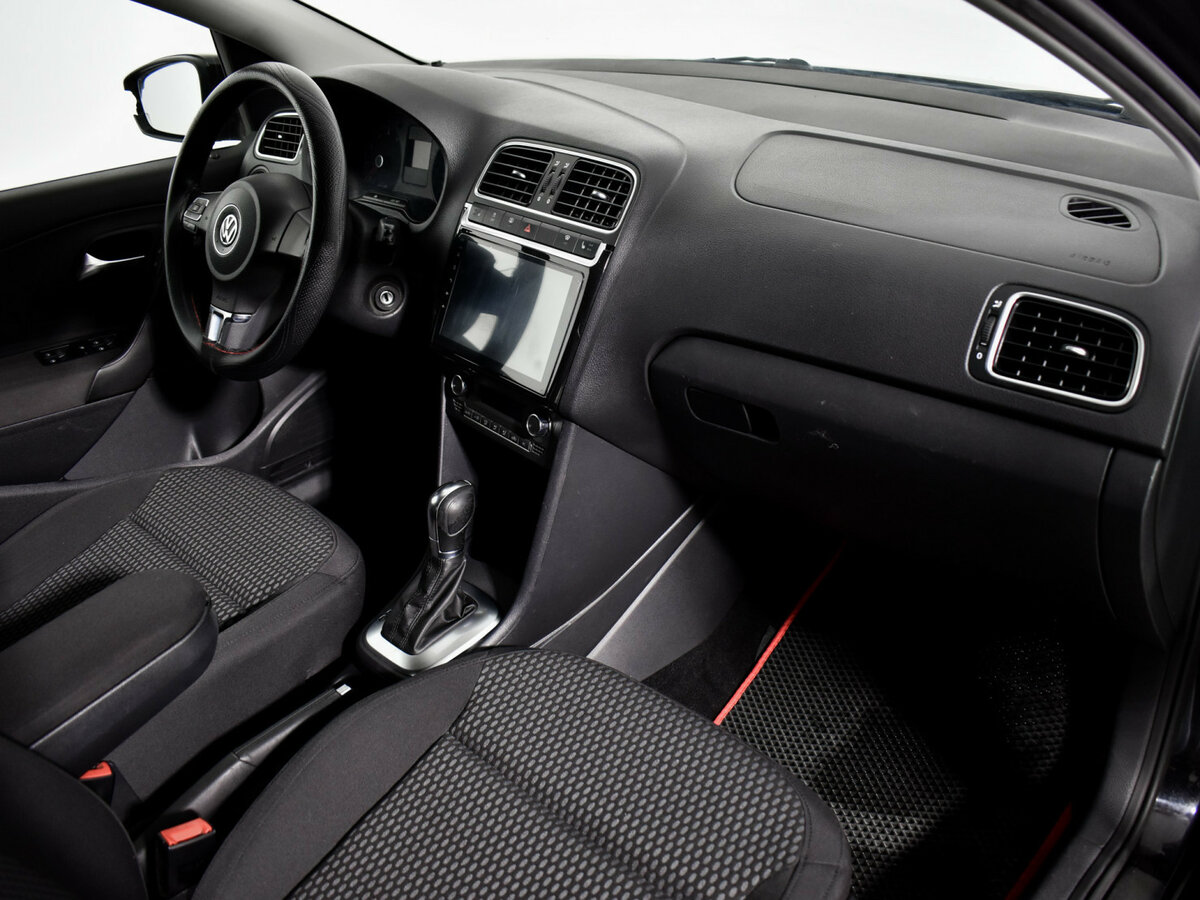 Купить Volkswagen Polo с пробегом. Фото: #11