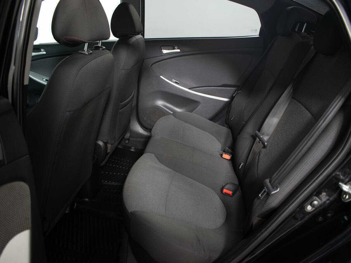 Купить Hyundai Solaris с пробегом. Фото: #9