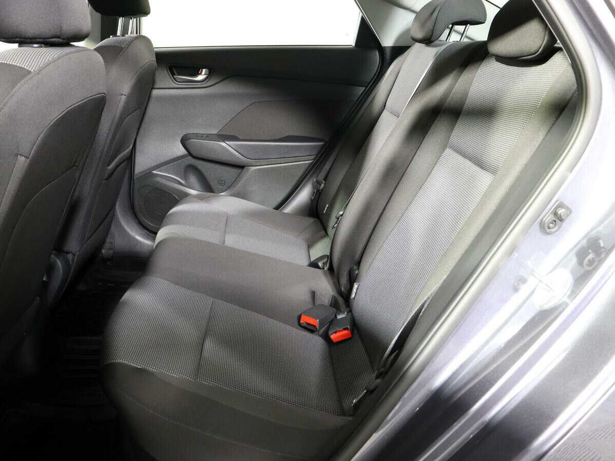 Купить Hyundai Solaris с пробегом. Фото: #7