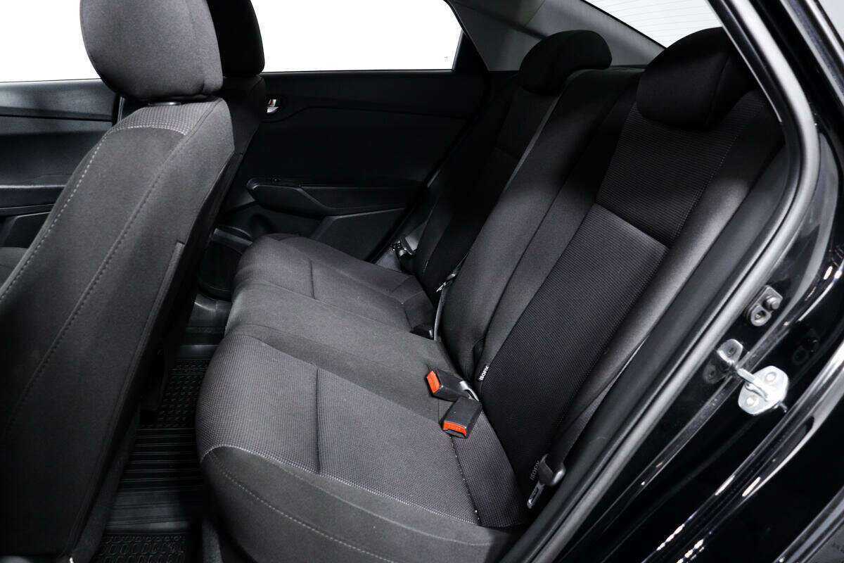 Купить Hyundai Solaris с пробегом. Фото: #11