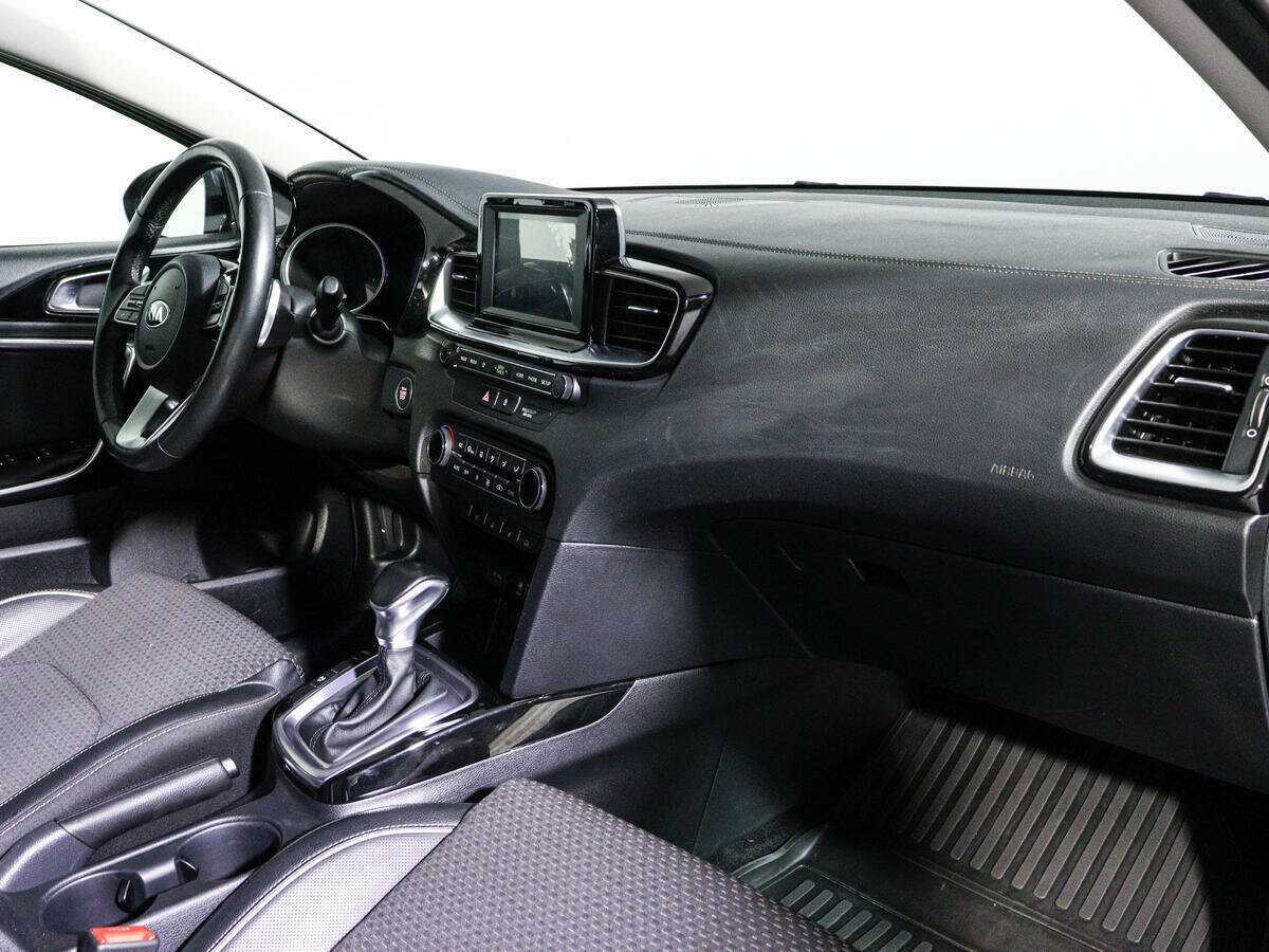 Купить Kia Ceed с пробегом. Фото: #6