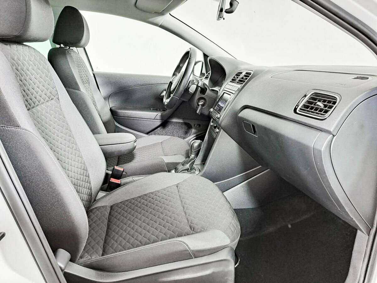 Купить Volkswagen Polo с пробегом. Фото: #6