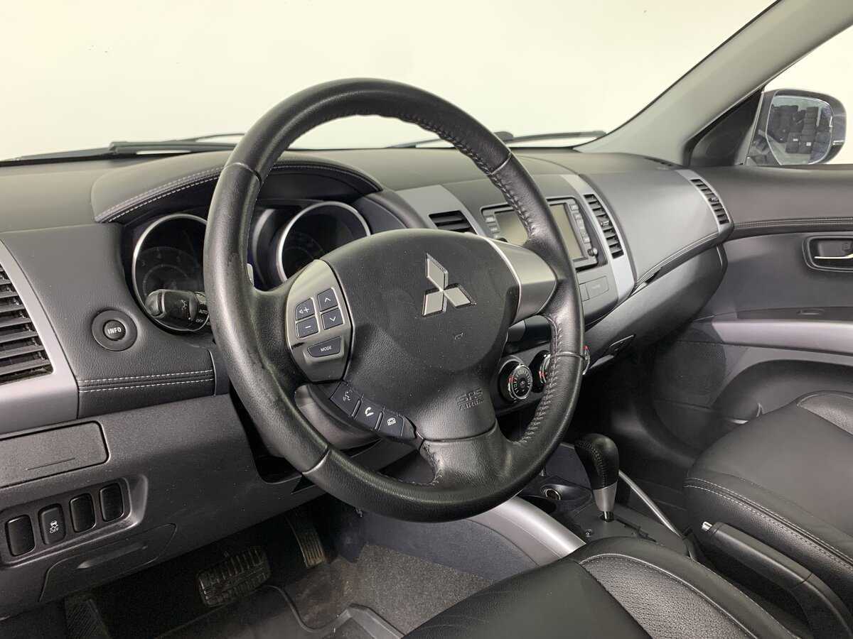 Купить Mitsubishi Outlander с пробегом. Фото: #11
