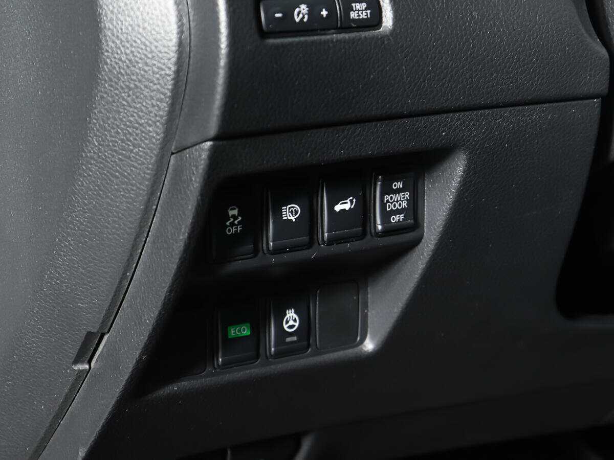 Купить Nissan X-Trail с пробегом. Фото: #17