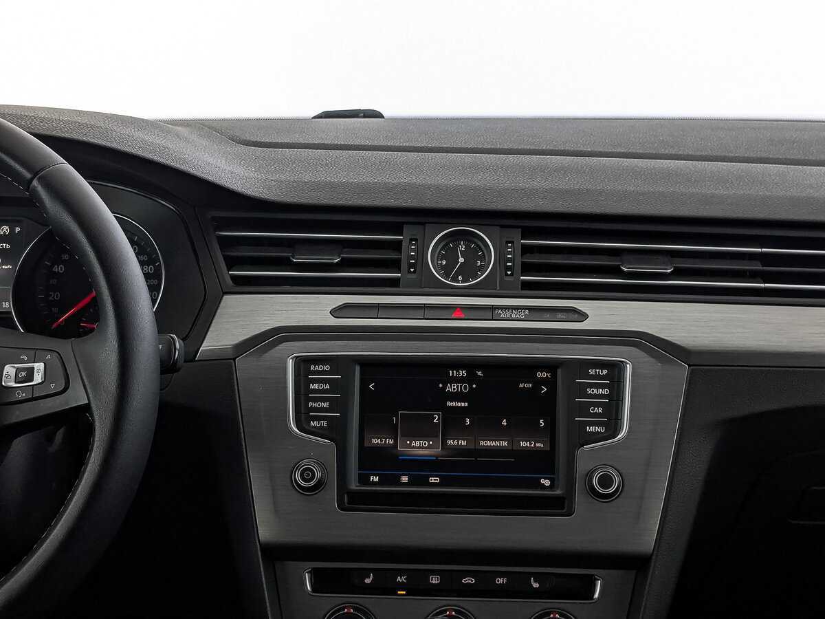 Купить Volkswagen Passat с пробегом. Фото: #16