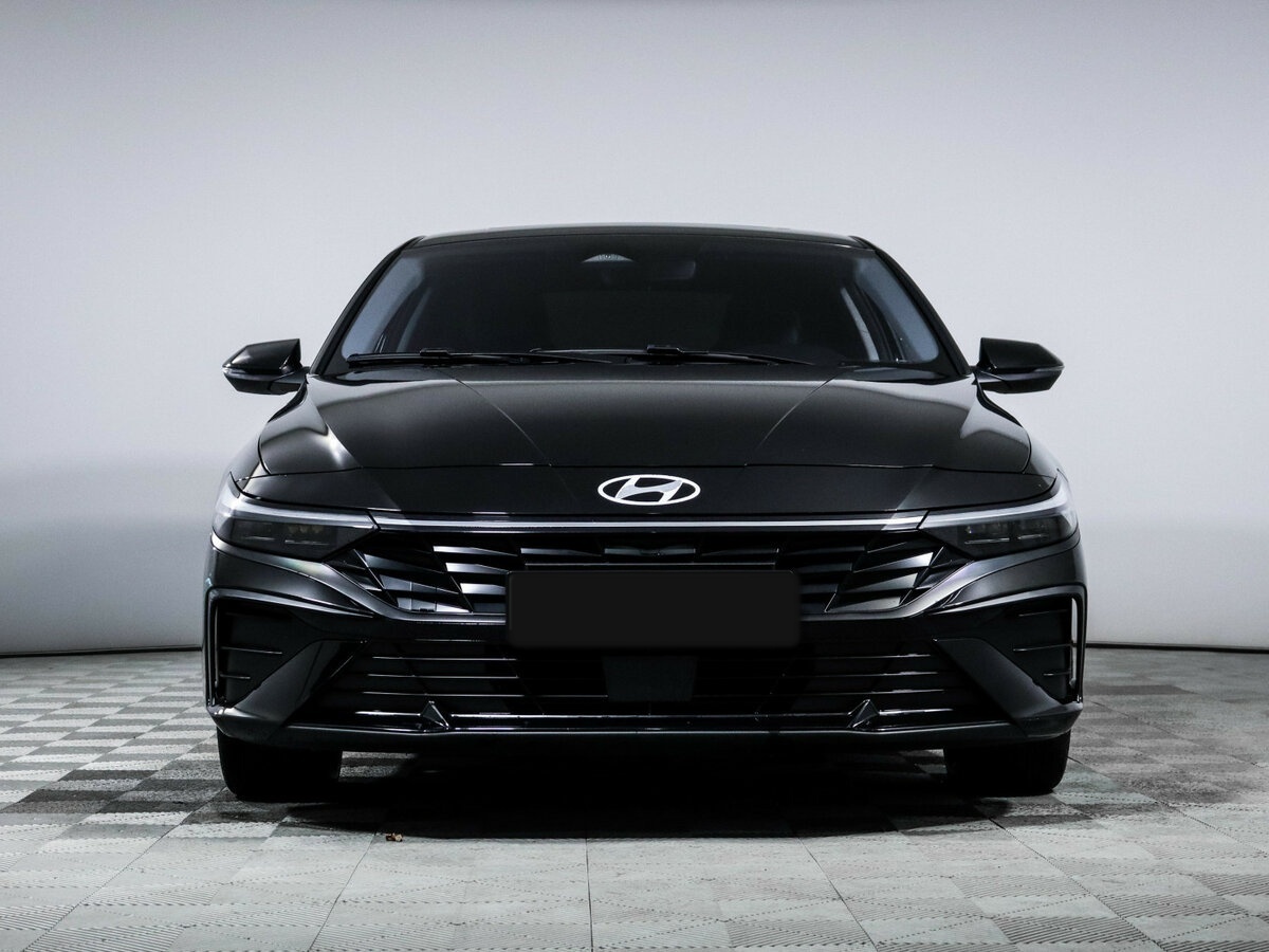 Купить Hyundai Elantra с пробегом. Фото: #1