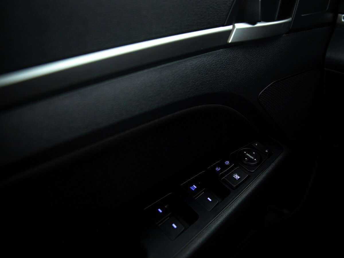 Купить Hyundai Elantra с пробегом. Фото: #18