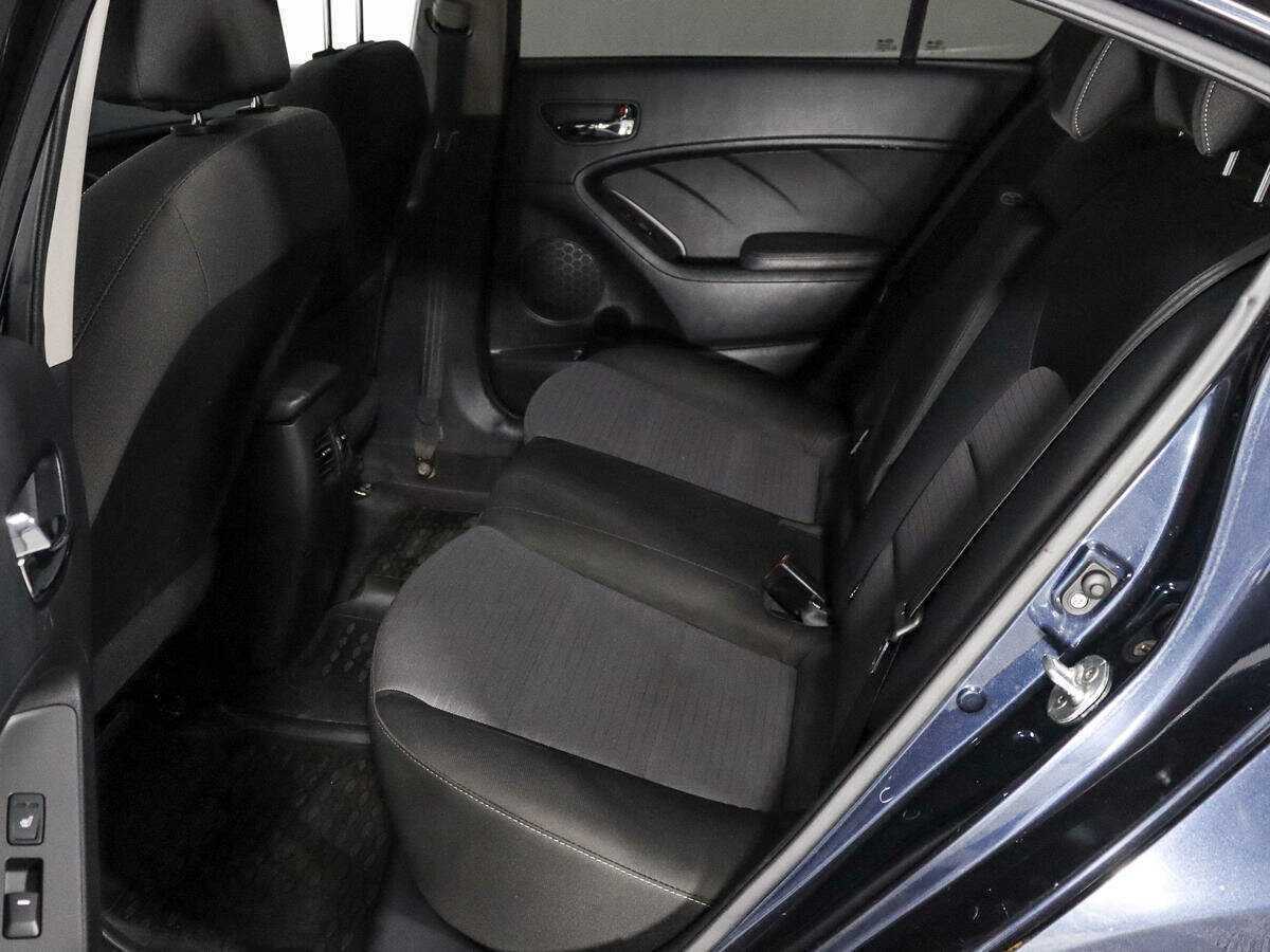 Купить Kia Cerato с пробегом. Фото: #9