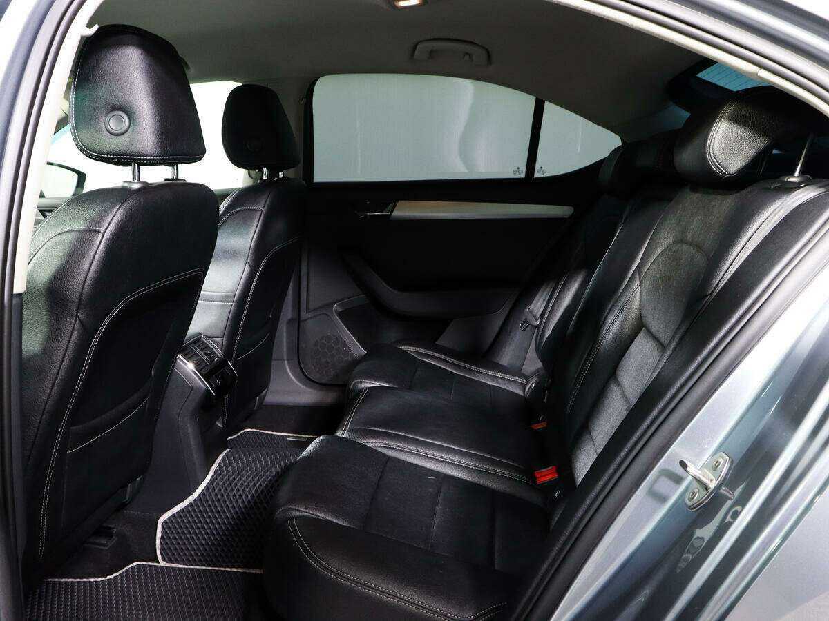 Купить Skoda Superb с пробегом. Фото: #8