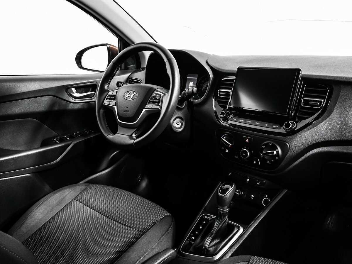 Купить Hyundai Solaris с пробегом. Фото: #8