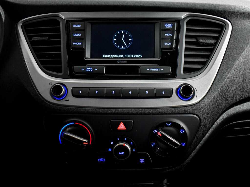 Купить Hyundai Solaris с пробегом. Фото: #15