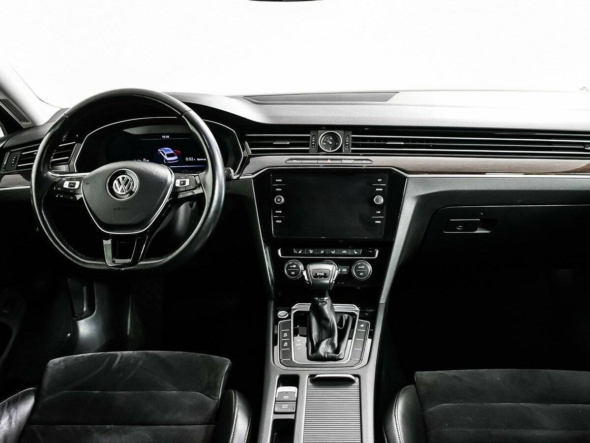 Купить Volkswagen Passat с пробегом. Фото: #10