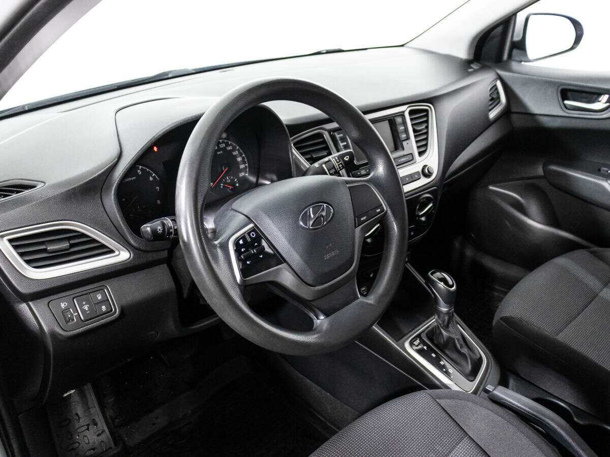 Купить Hyundai Solaris с пробегом. Фото: #10