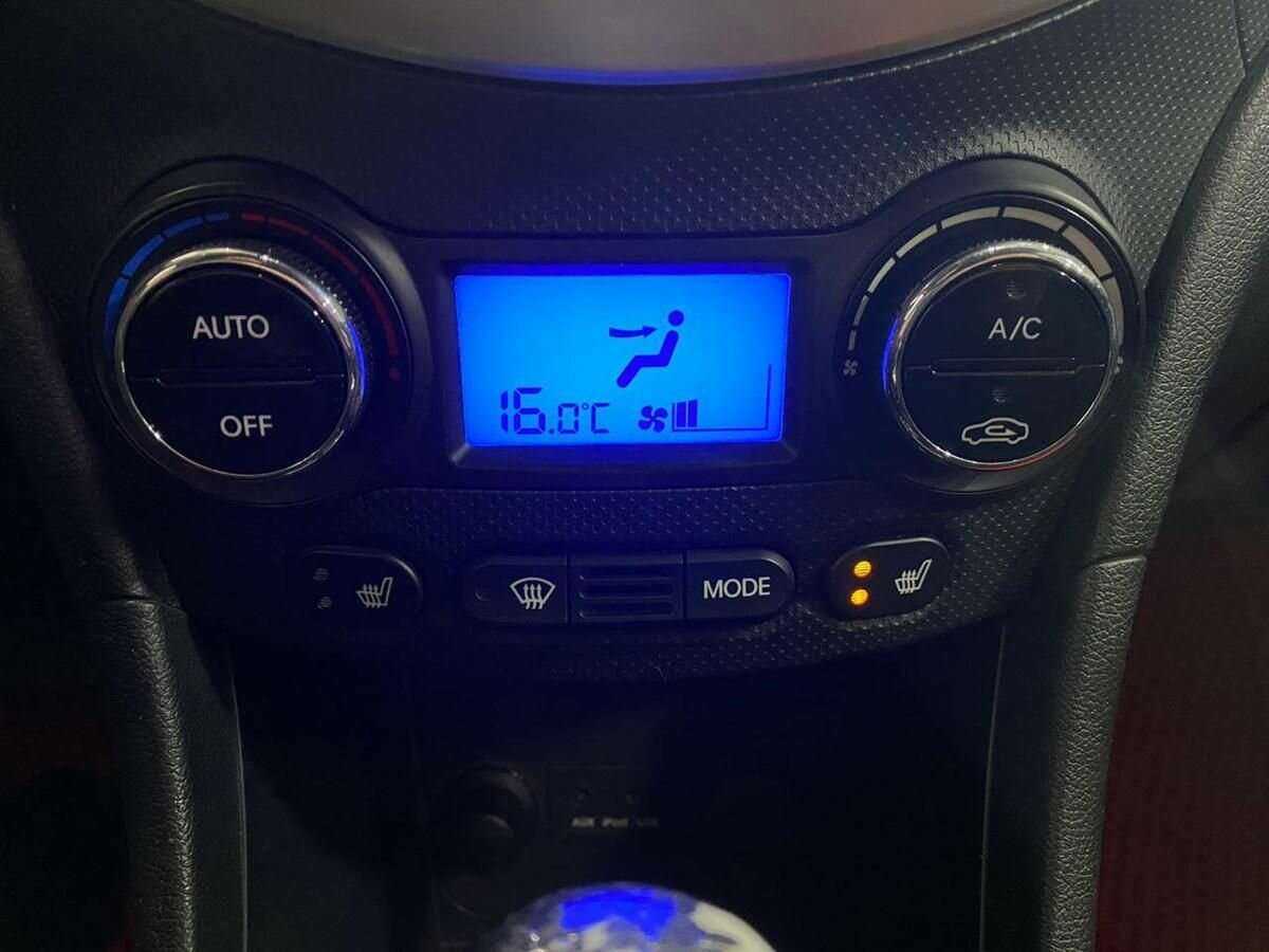 Купить Hyundai Solaris с пробегом. Фото: #13