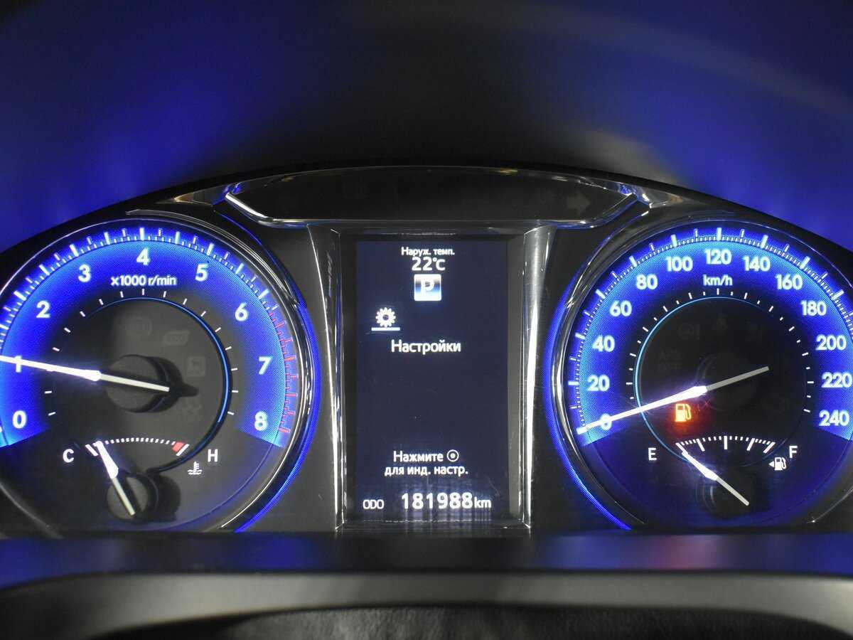 Купить Toyota Camry с пробегом. Фото: #13