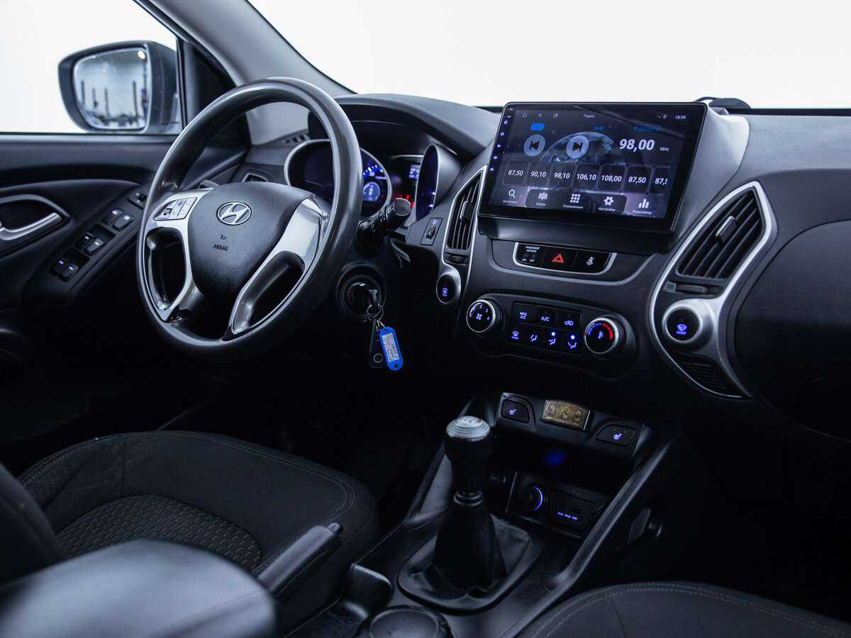 Купить Hyundai ix35 с пробегом. Фото: #11