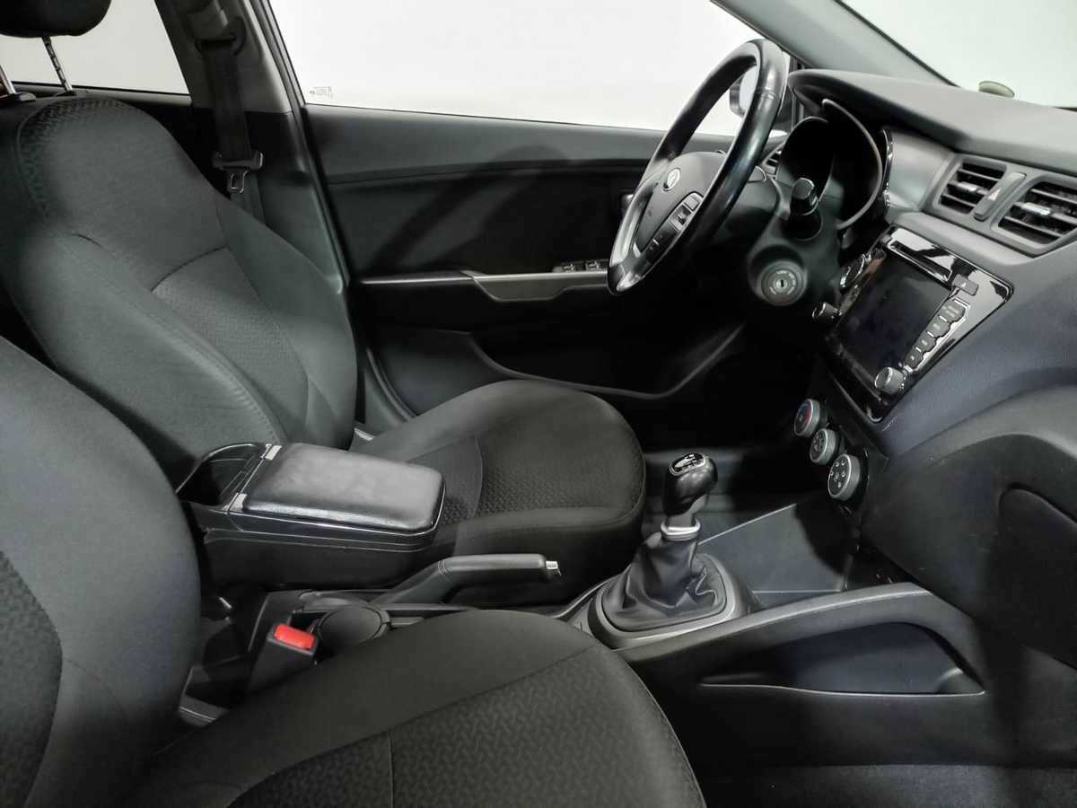 Купить Kia Rio с пробегом. Фото: #9
