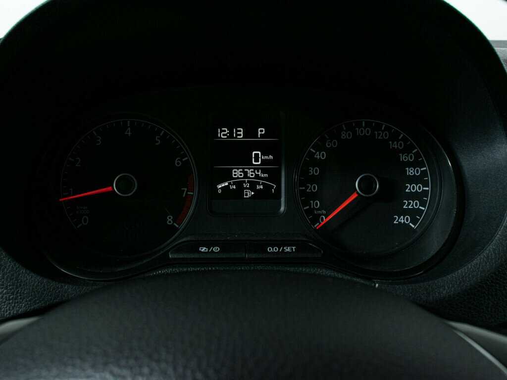 Купить Volkswagen Polo с пробегом. Фото: #10