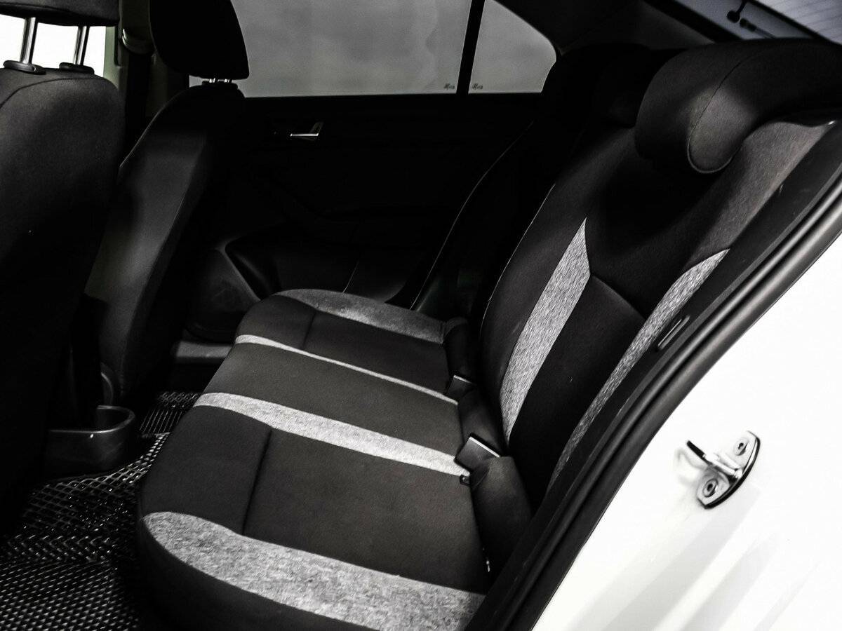 Купить Skoda Rapid с пробегом. Фото: #11