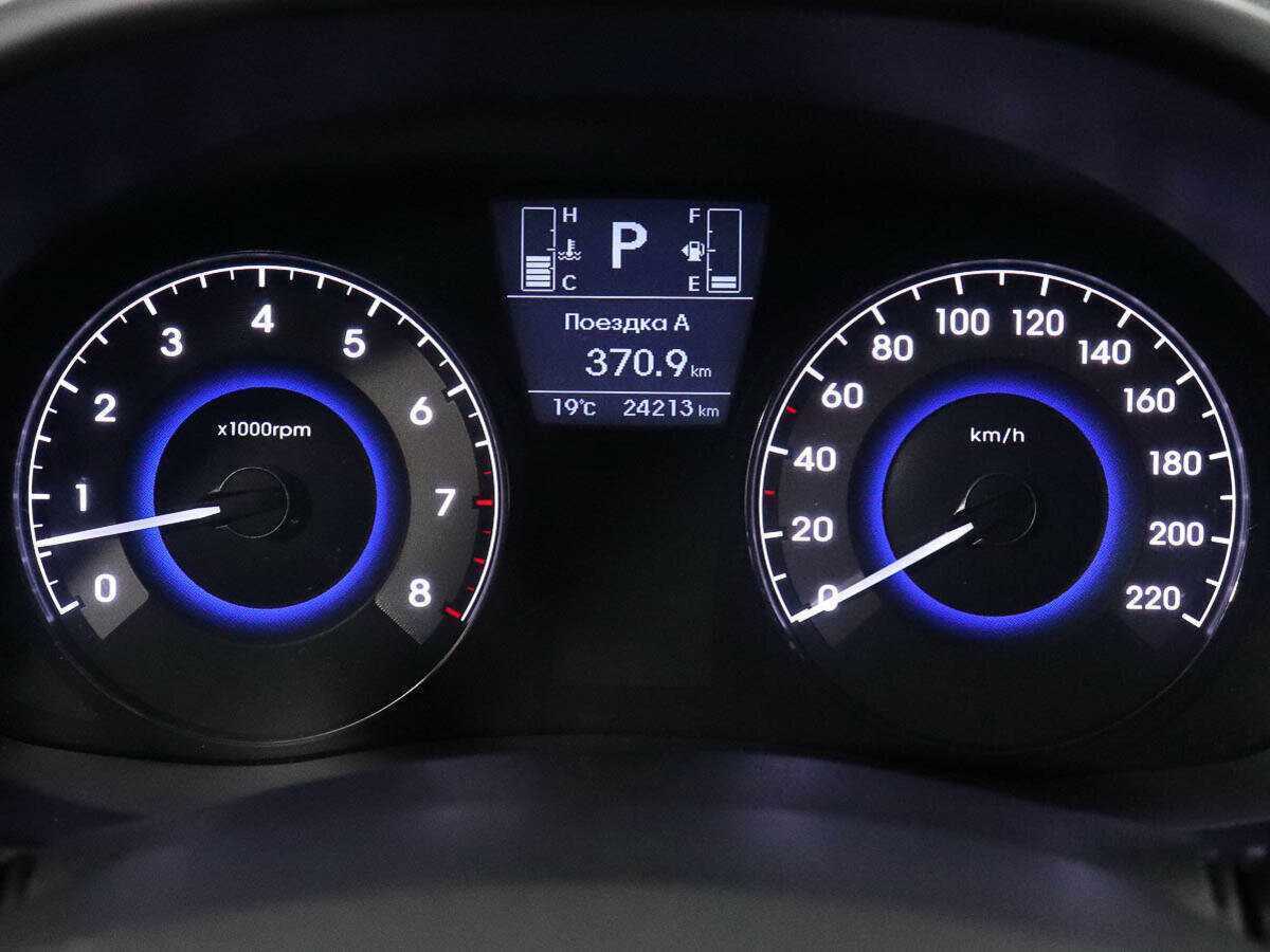 Купить Hyundai Solaris с пробегом. Фото: #11