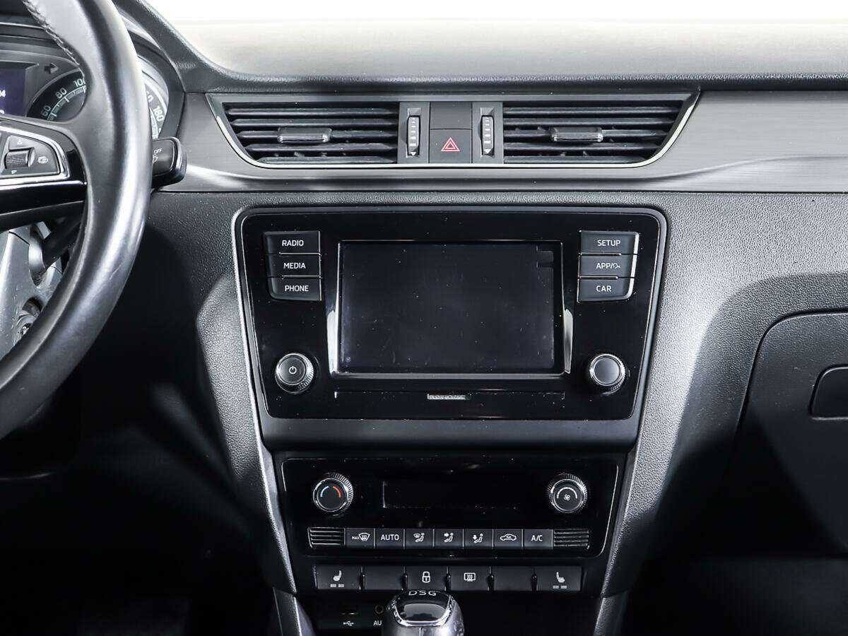 Купить Skoda Rapid с пробегом. Фото: #11