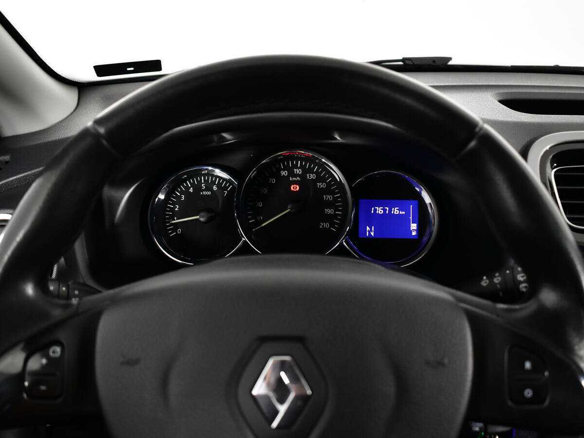 Купить Renault Sandero с пробегом. Фото: #10