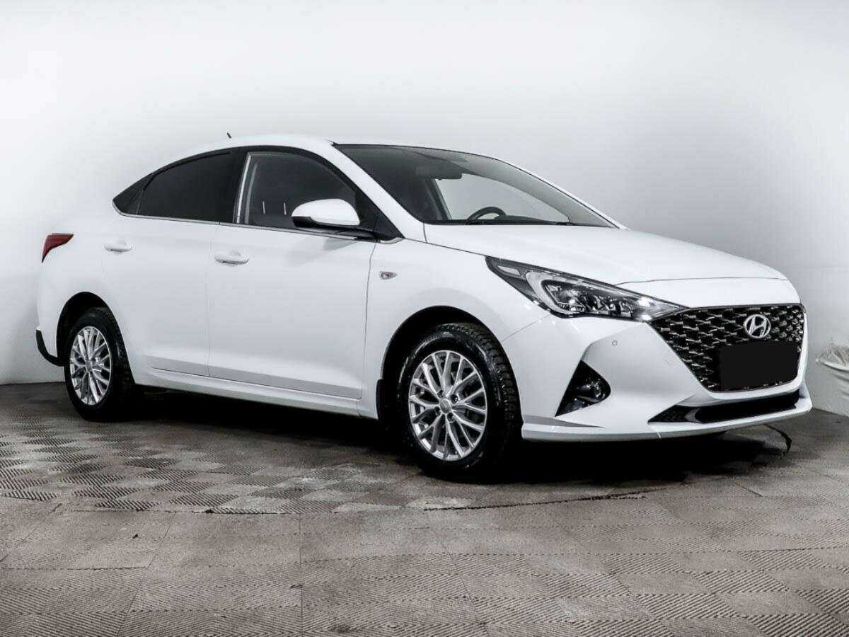 Купить Hyundai Solaris с пробегом. Фото: #2