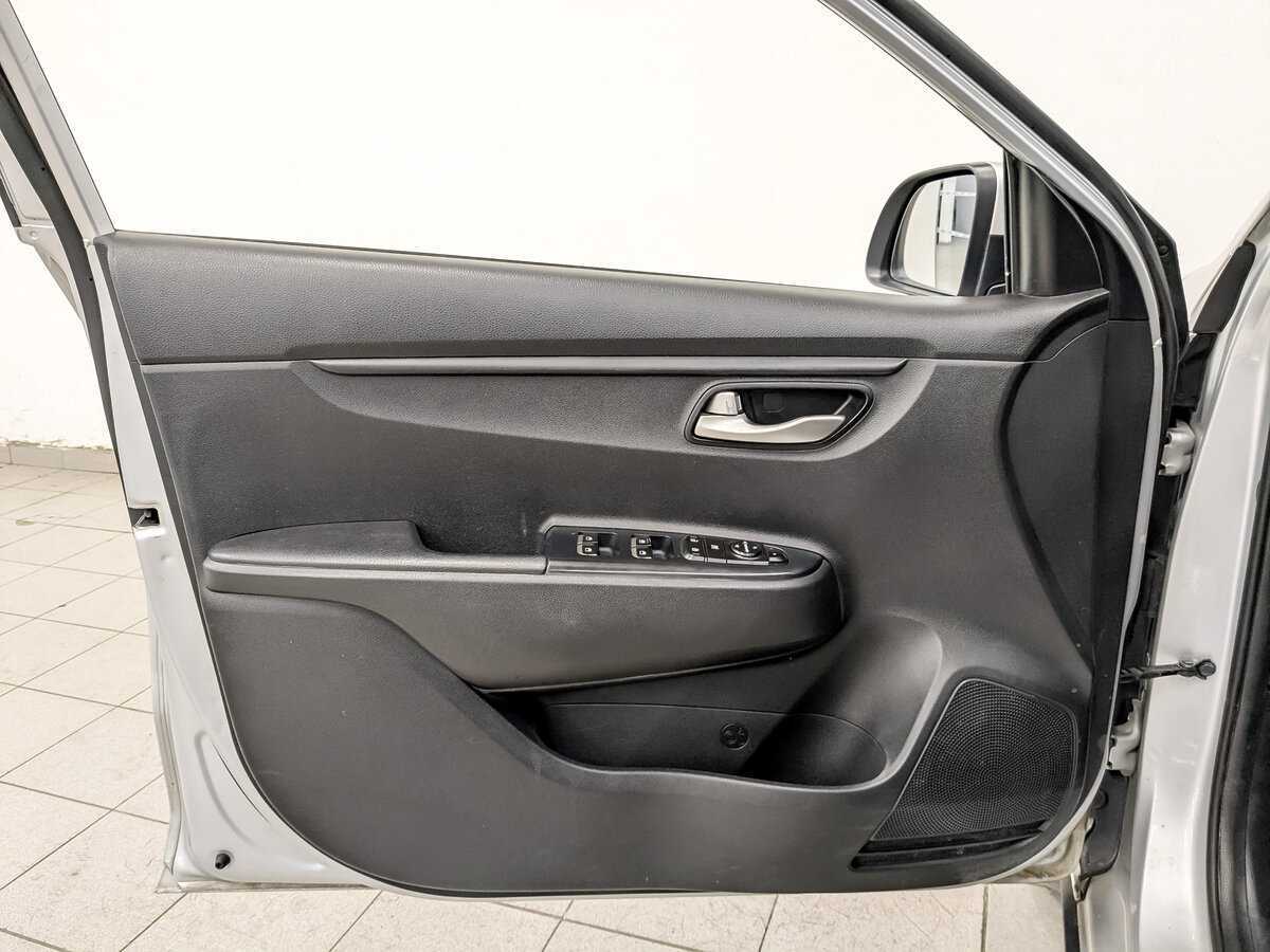 Купить Kia Rio с пробегом. Фото: #18