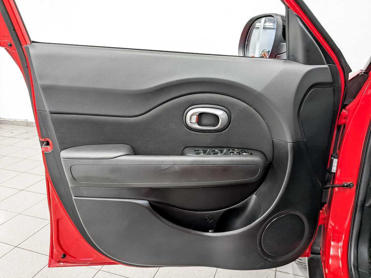 Купить Kia Soul с пробегом. Фото: #18