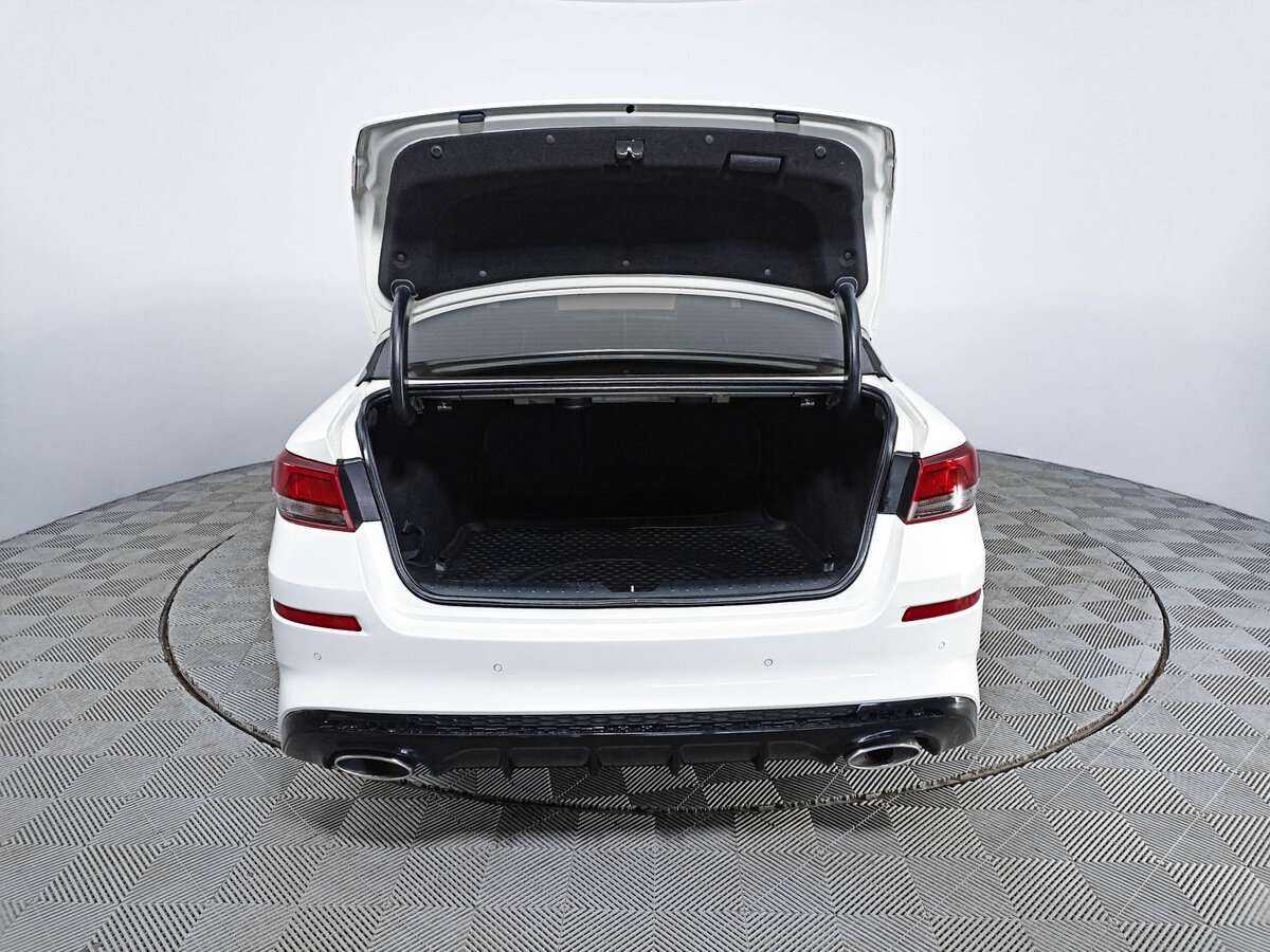 Купить Kia Optima с пробегом. Фото: #9