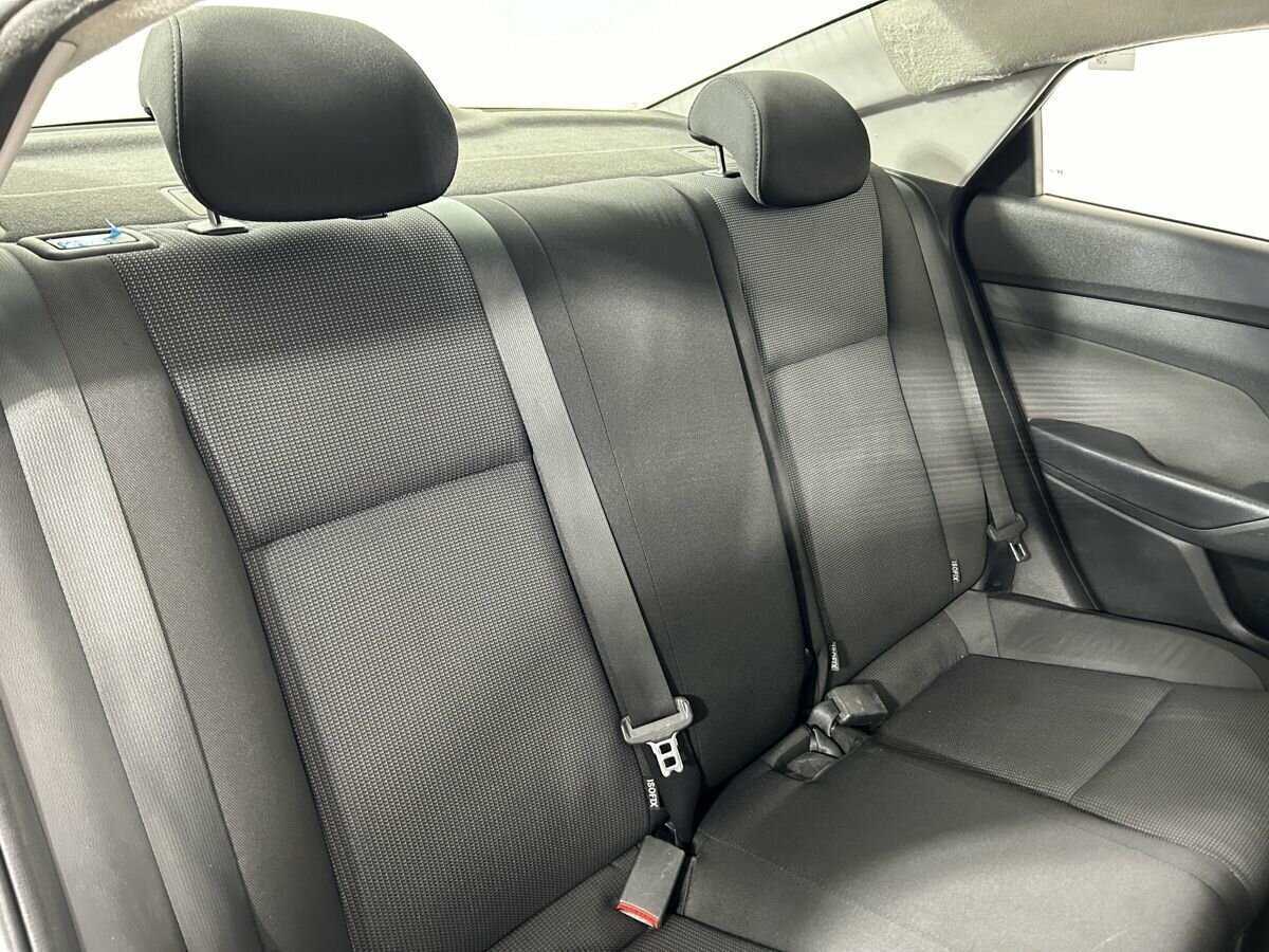 Купить Hyundai Solaris с пробегом. Фото: #14