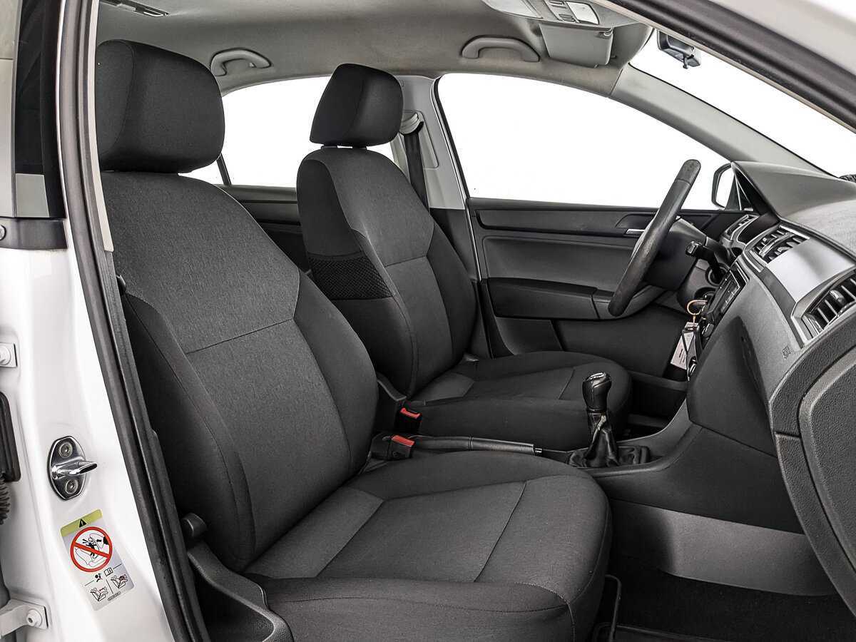 Купить Skoda Rapid с пробегом. Фото: #23