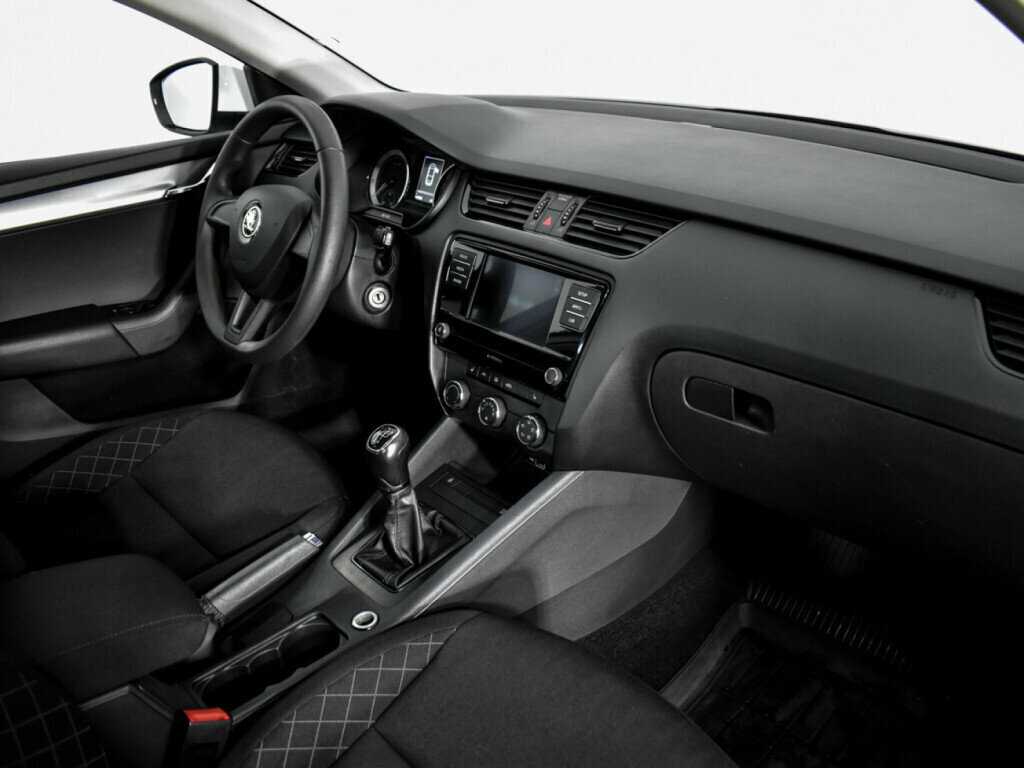 Купить Skoda Octavia с пробегом. Фото: #8