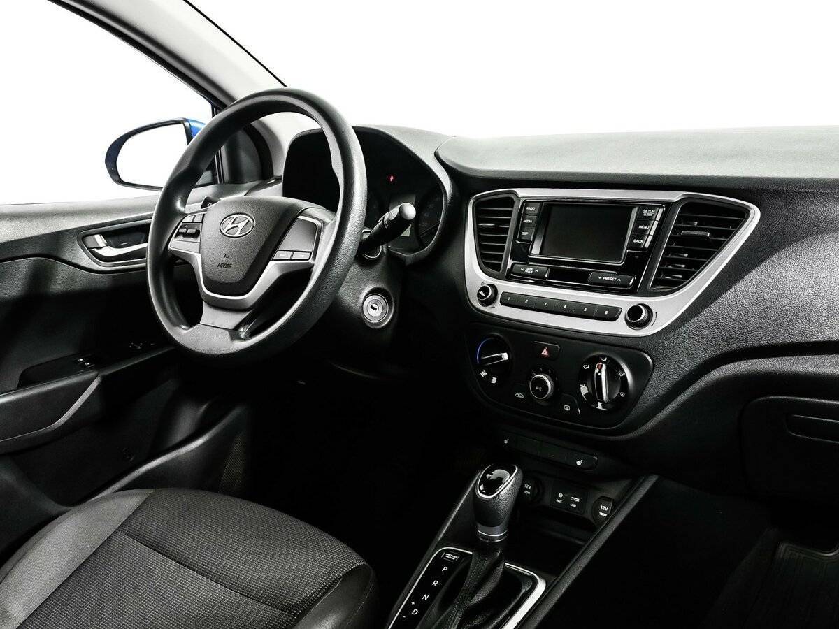 Купить Hyundai Solaris с пробегом. Фото: #8