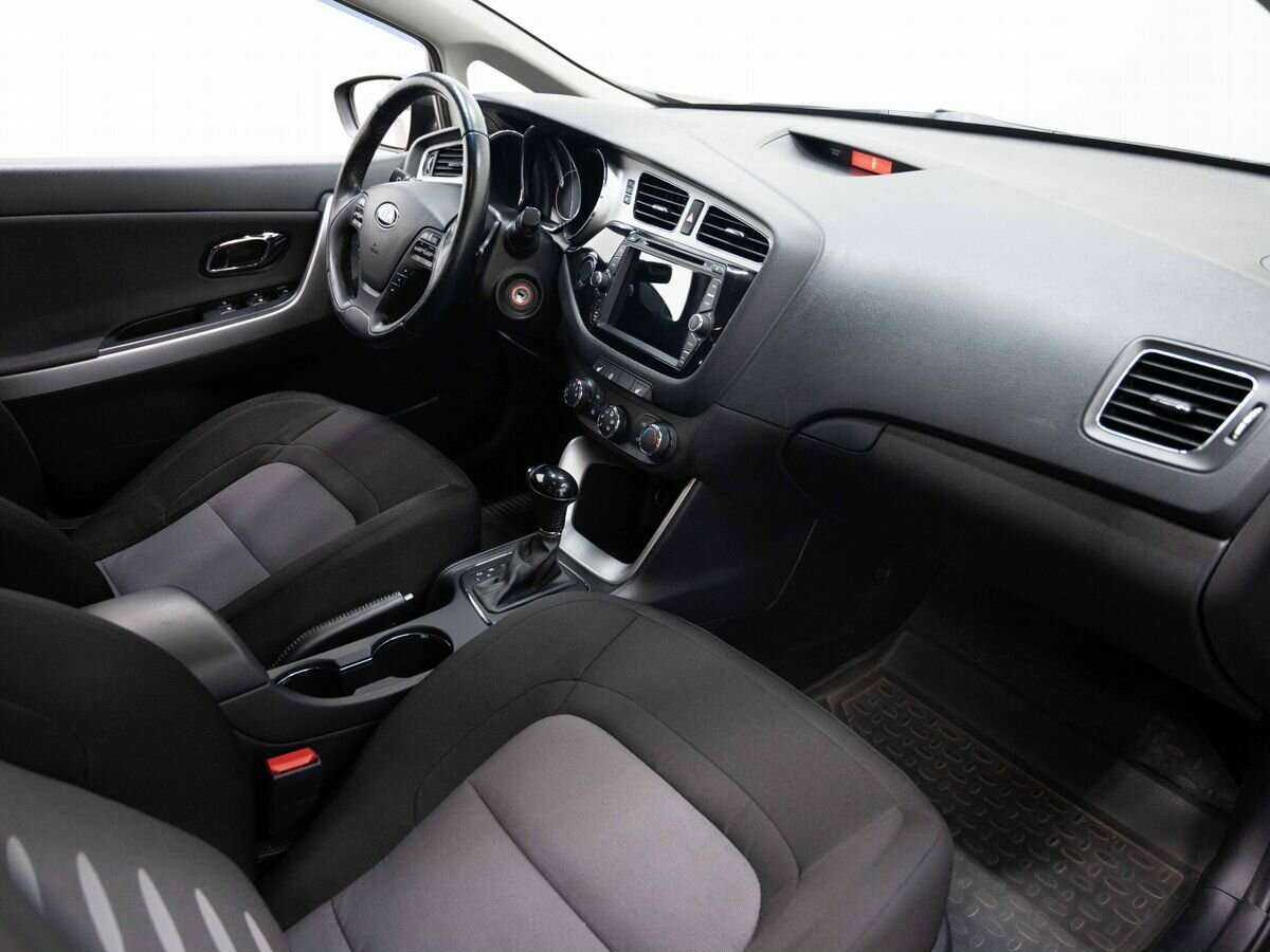 Купить Kia Ceed с пробегом. Фото: #10