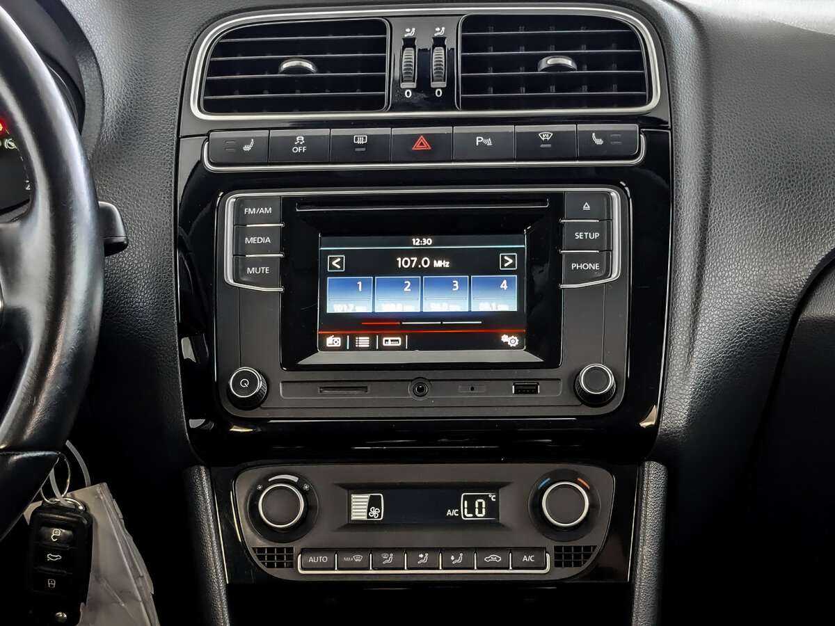 Купить Volkswagen Polo с пробегом. Фото: #12