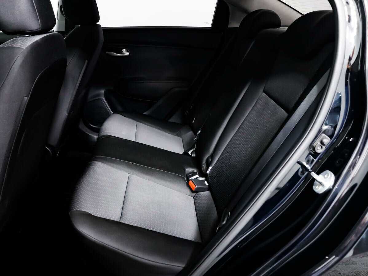 Купить Kia Rio с пробегом. Фото: #11