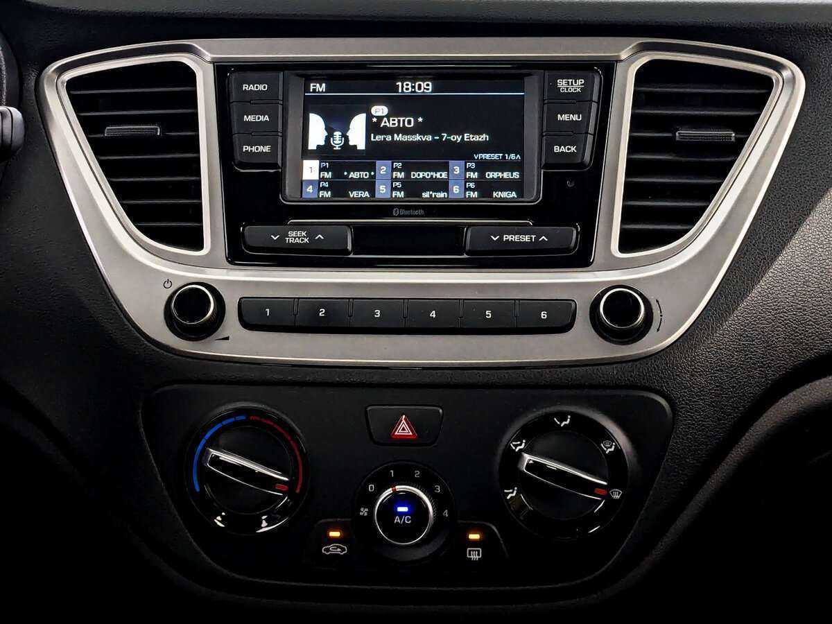 Купить Hyundai Solaris с пробегом. Фото: #14