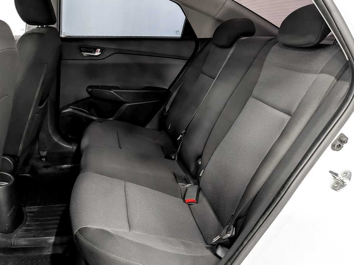 Купить Hyundai Solaris с пробегом. Фото: #11